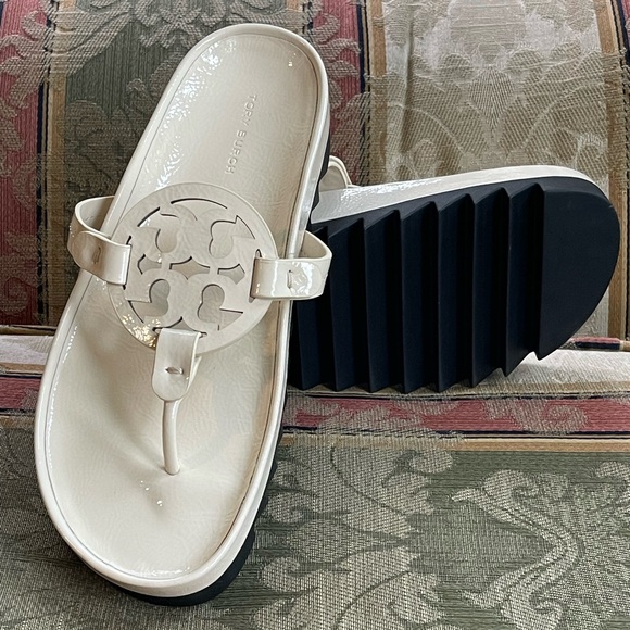 Tory Burch MILLER CLOUD LUG SANDAL. Size 9 Women- New Cream Color - Picture 4 of 7